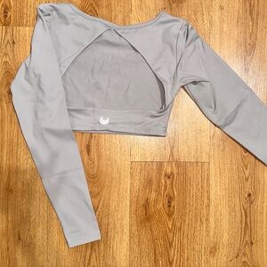 Lazulilabel Open Back Crop